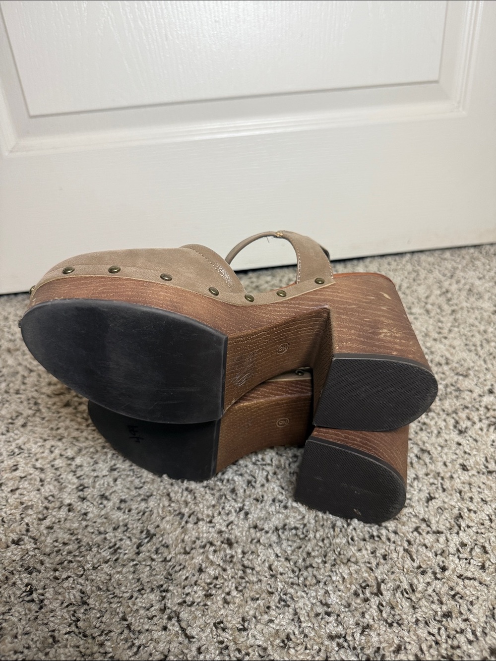 Vintage Mia Analie Block Heel Platform Clogs size Taupe Sz 9 Ladies - Picture 8 of 9
